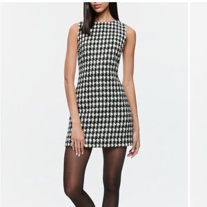 Alice + Olivia Clyde Houndstooth Tweed Sheath Dress